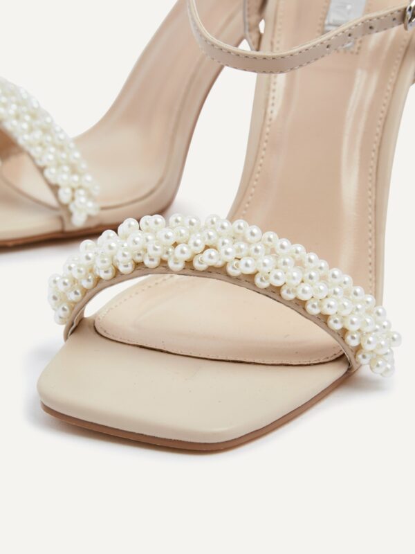 Sophisticated Heeled Sandals for a Classy Look - Image 5